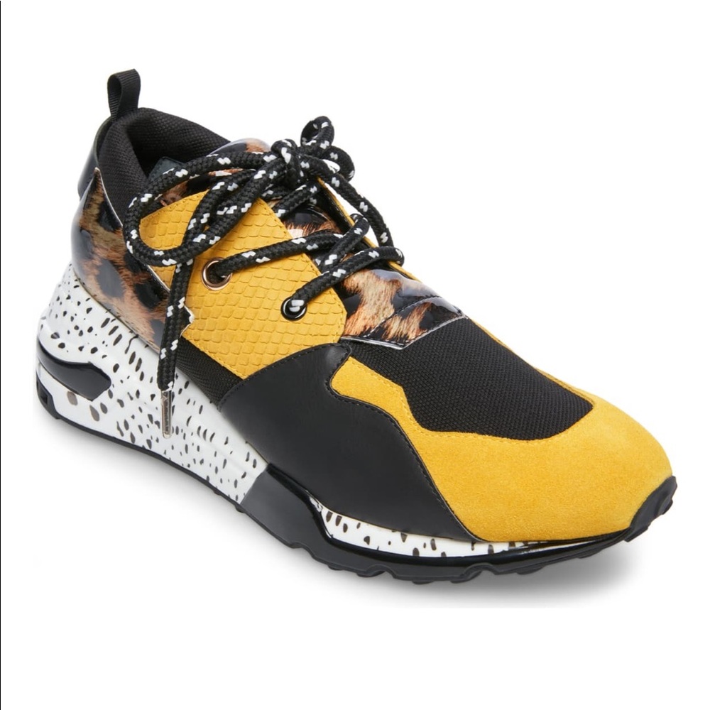 Steve Madden women’s Cliff sneaker size 6